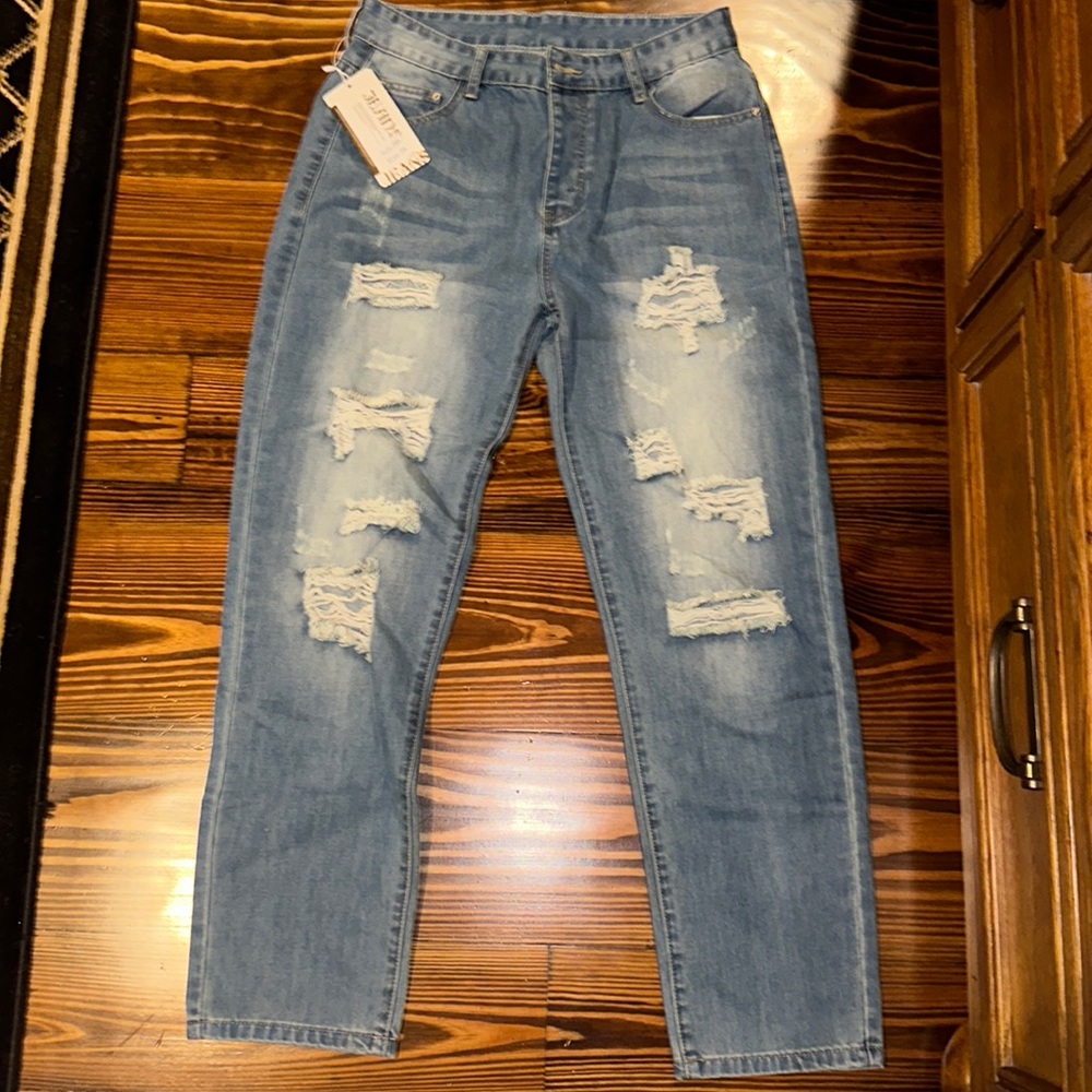 NWT Ripped Jeans